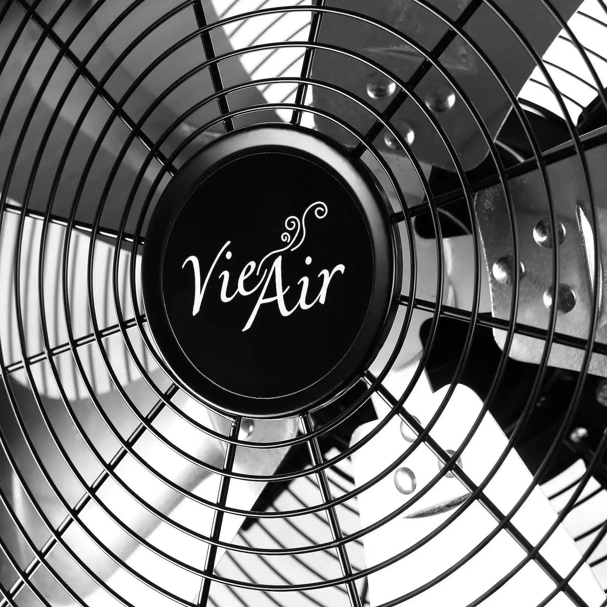 20 Inch 3 Speed Metal Pedestal Fan P9636